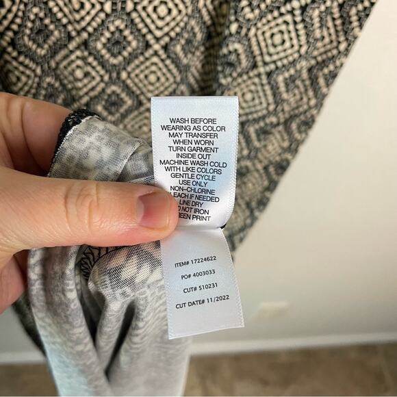 Torrid Ditsy Tribal Print Maxi Super Soft Slit Dress 2X NWT 40360865 Maxi Dress - Picture 13 of 15